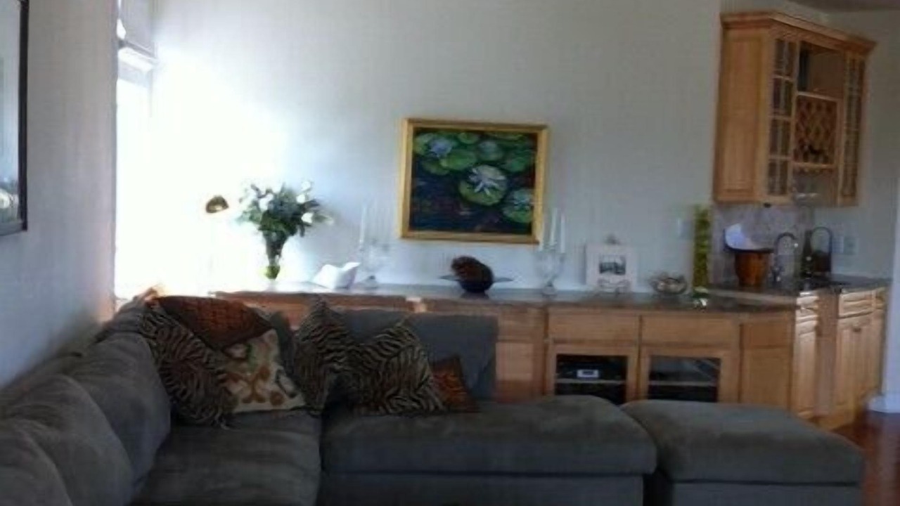 Photo of Livingroom in Admiral Estates