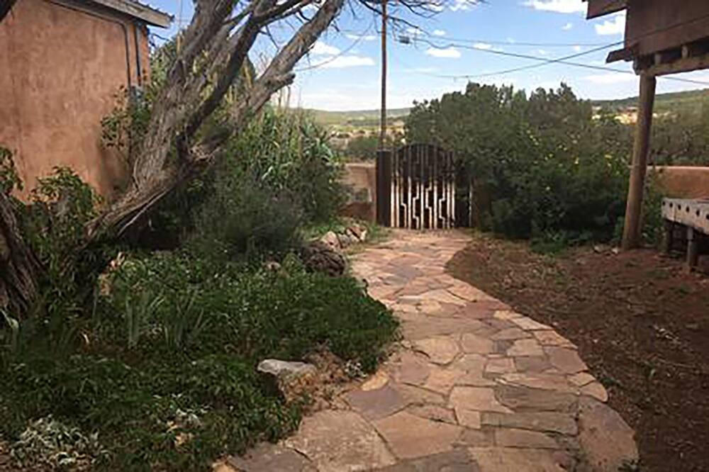 Photo of Outdoor in Zuzax
