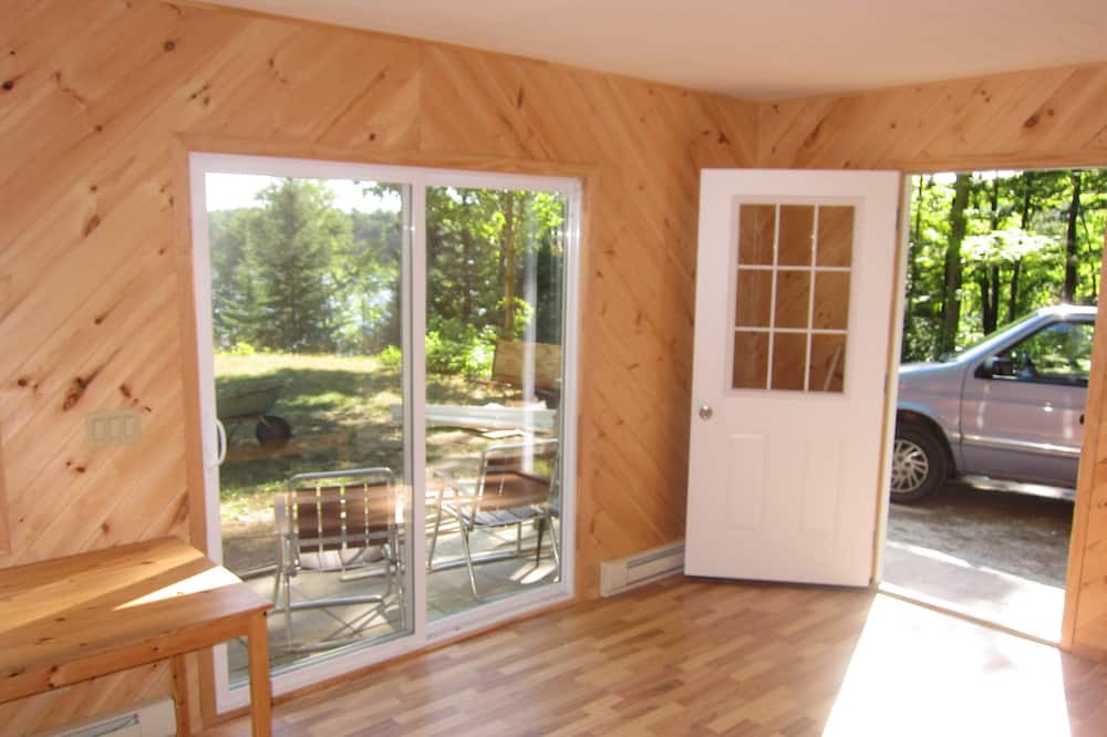 Photo of Livingroom in Minden Hills