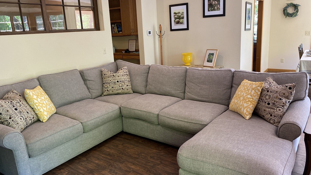 Photo of Livingroom in McMinnville