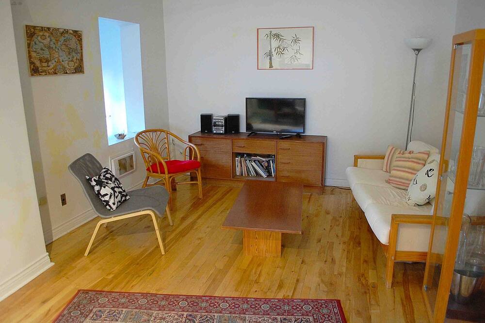 Photo of Livingroom in Mile-Ex