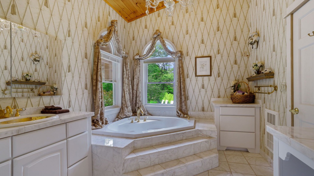 Photo of Others in Fishs Eddy