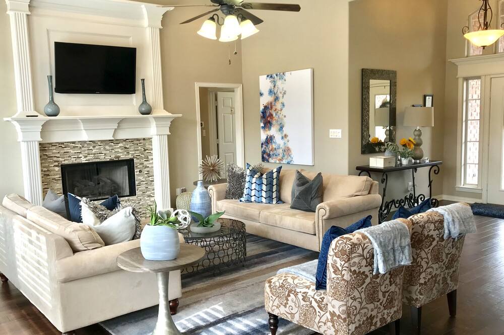 Photo of Livingroom in Lake Dallas