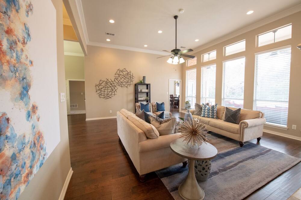 Photo of Livingroom in Lake Dallas
