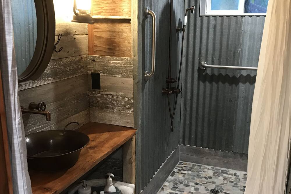 Photo of Bathroom in Lotus