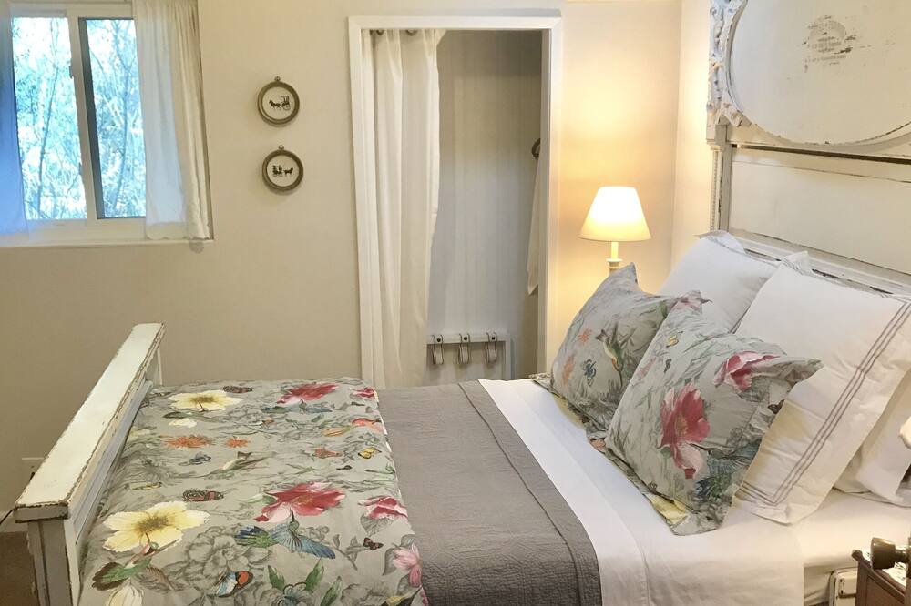 Photo of Bedroom in Lotus