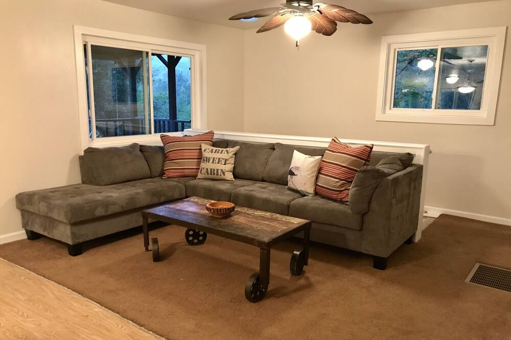 Photo of Livingroom in Lotus