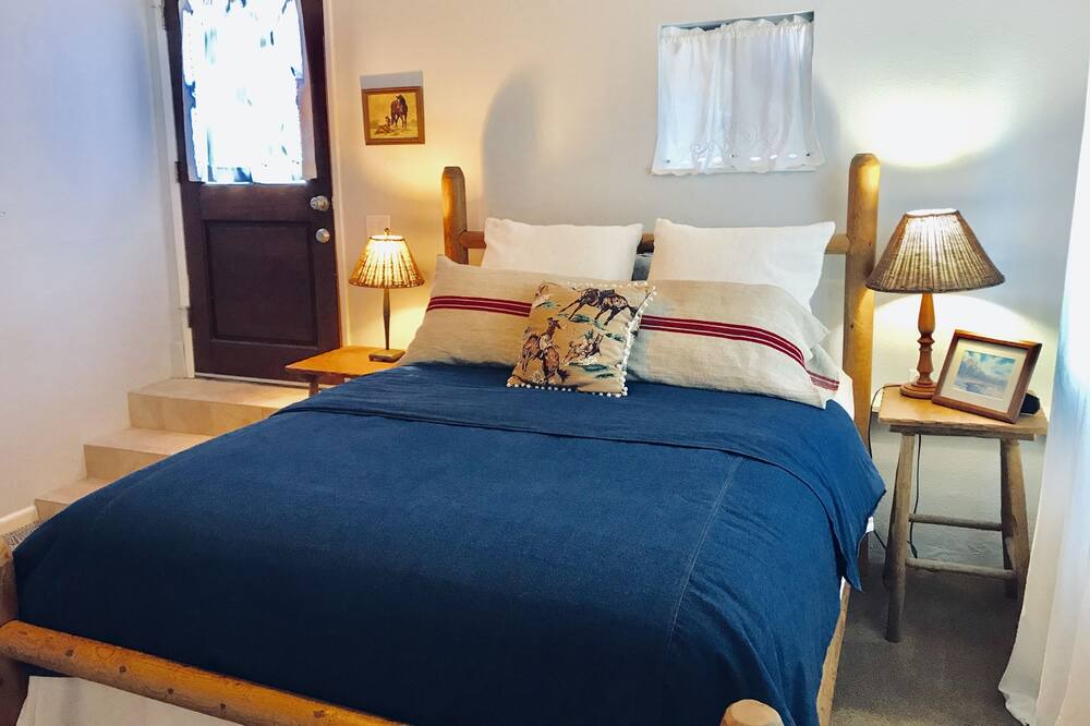 Photo of Bedroom in Lotus