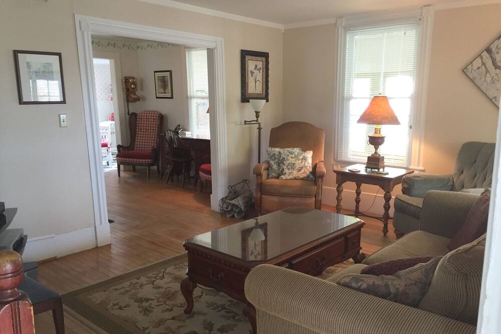Photo of Bedroom in Elk Rapids