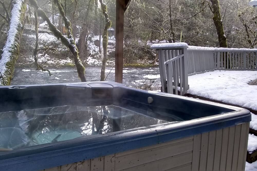 Photo of Others in McKenzie Bridge