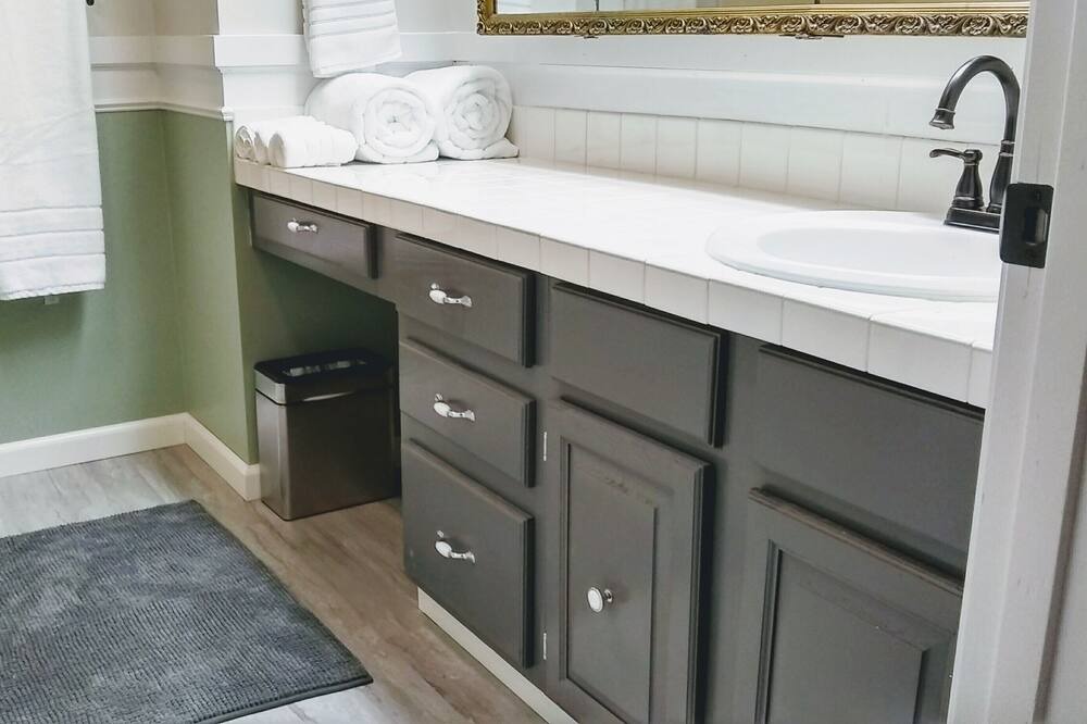 Photo of Others in McKenzie Bridge