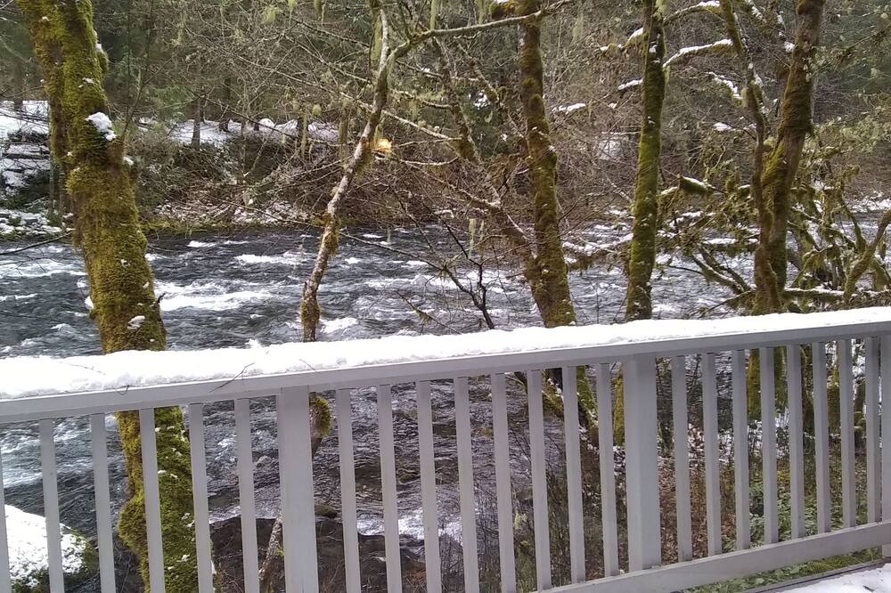 Photo of Others in McKenzie Bridge