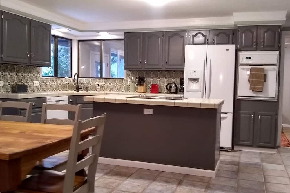 Photo of Others in McKenzie Bridge