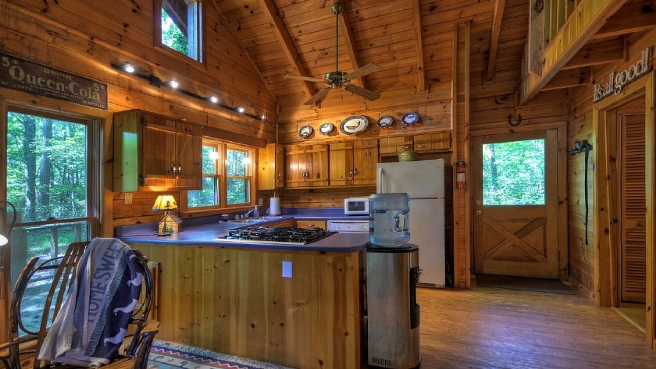 Photo of Kitchen in McCaysville