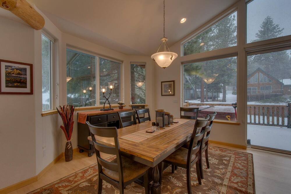 Photo of Bedroom in North Upper Truckee