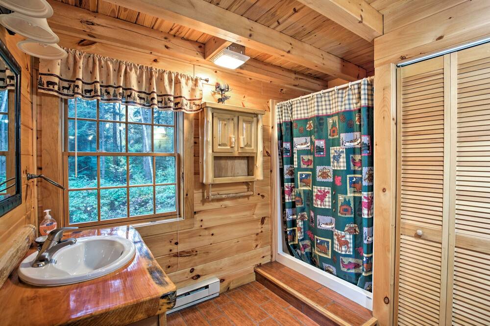 Photo of Bathroom in Glenfield