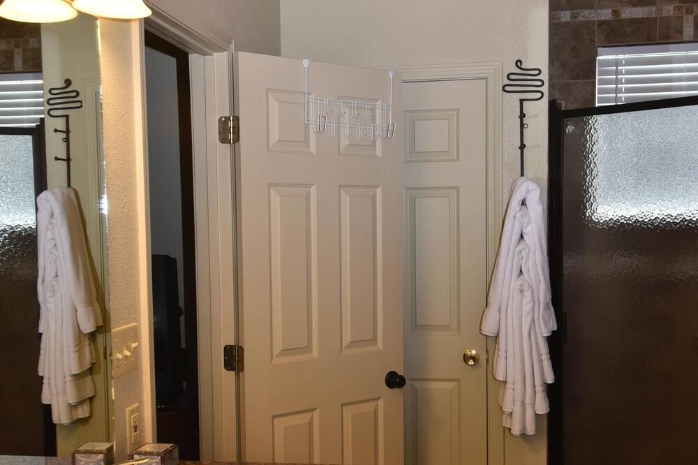 Photo of Bathroom in Camdenton