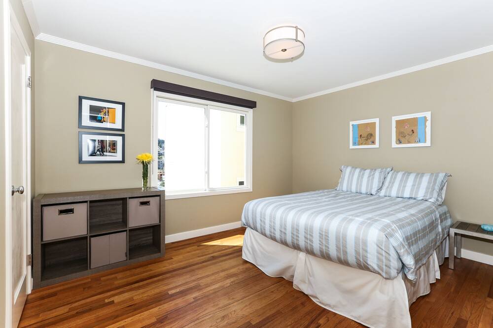 Photo of Bedroom in Dolores Heights