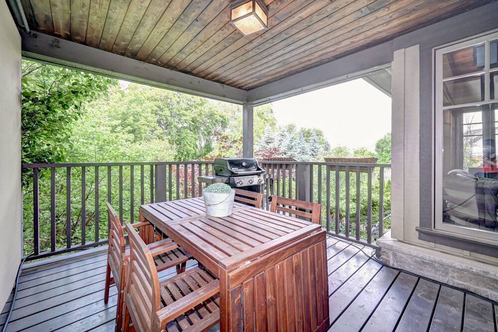 Photo of Patio Balcony in Grand River South