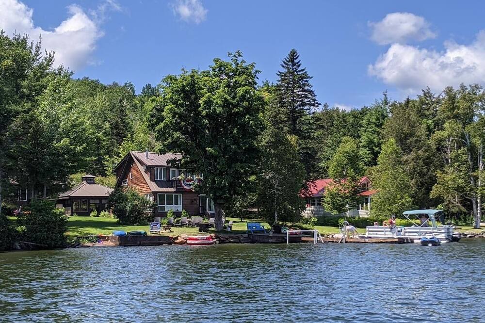 Photo of Bedroom in Oquossoc