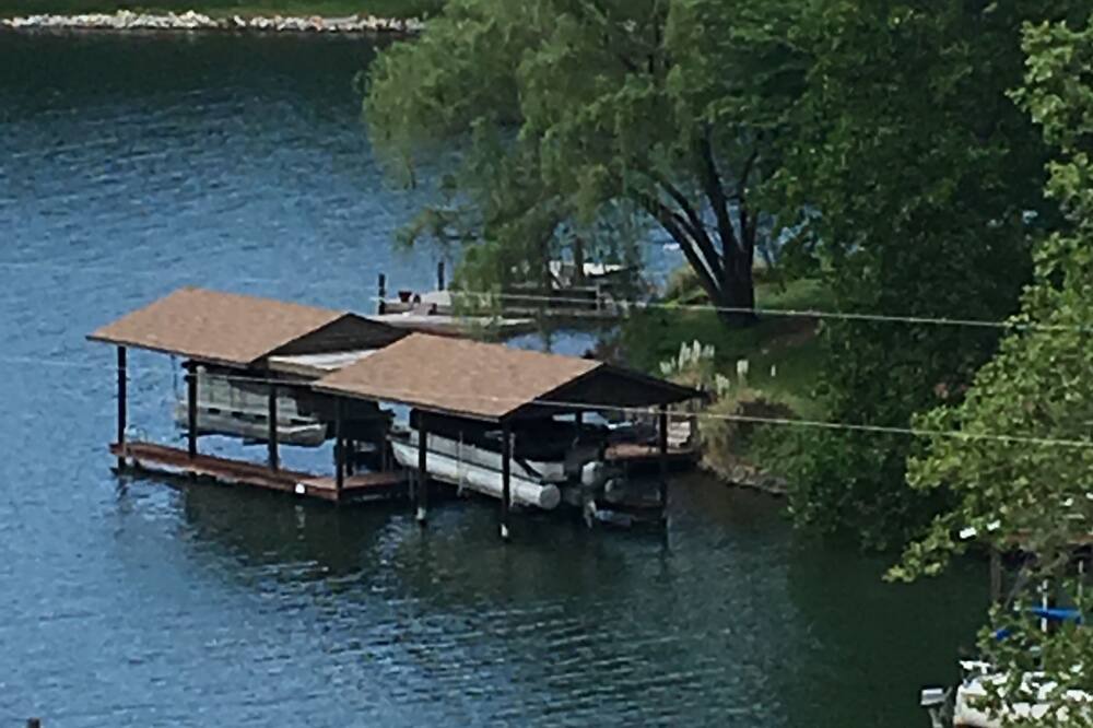 Photo of Others in Huddleston