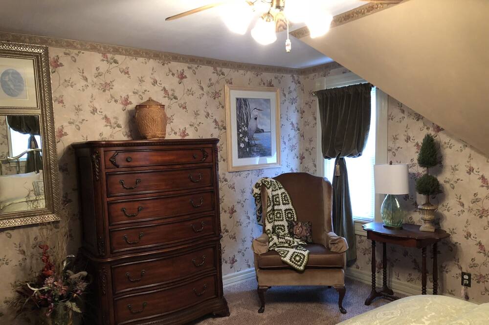 Photo of Bedroom in Springfield