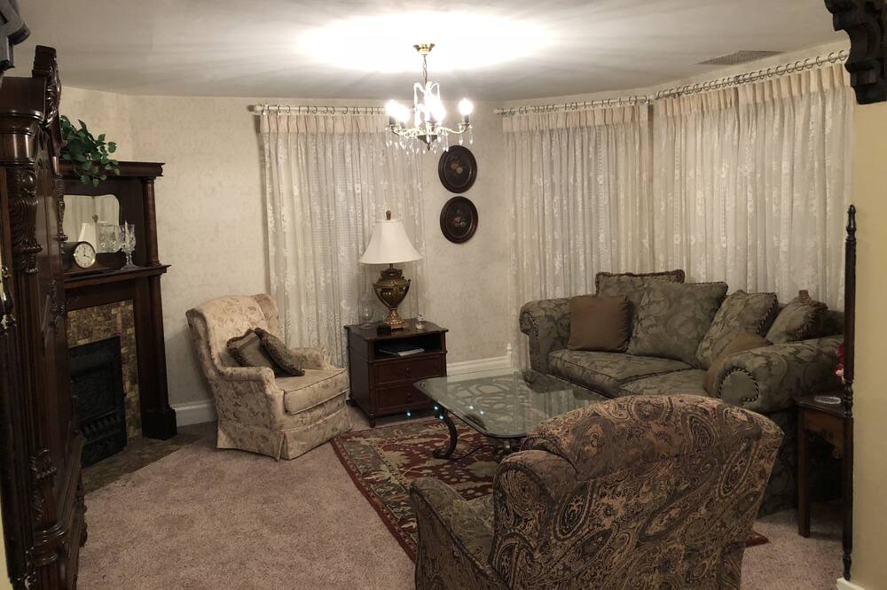 Photo of Livingroom in Springfield