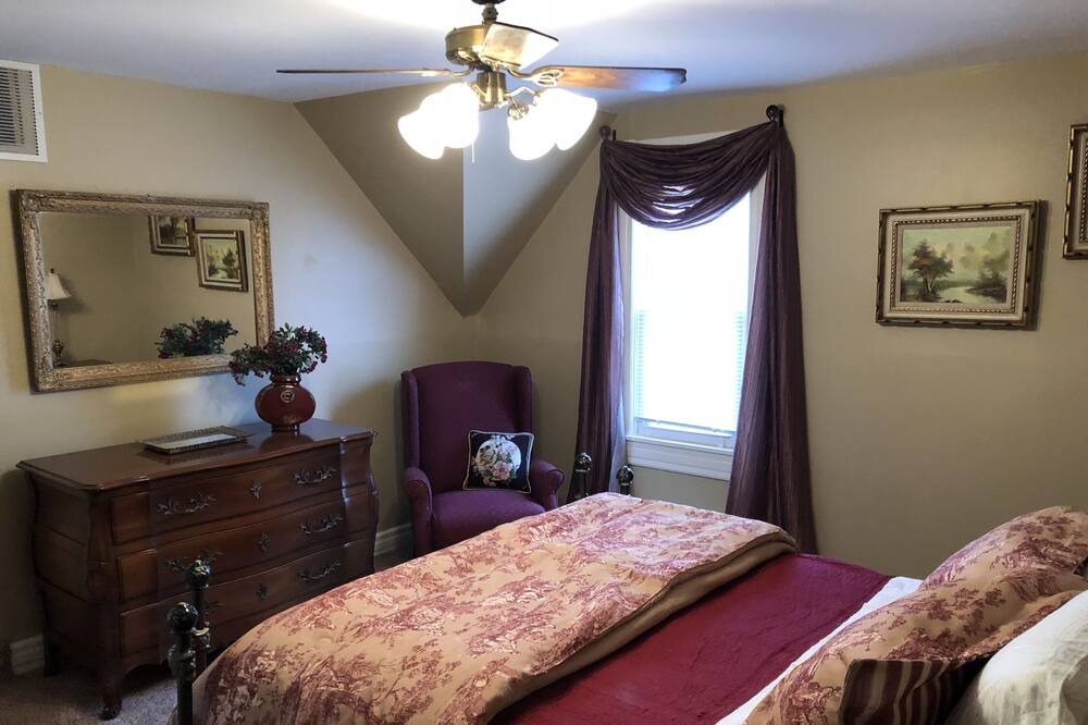 Photo of Bedroom in Springfield