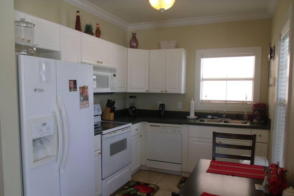 Photo of Kitchen in Ono Island