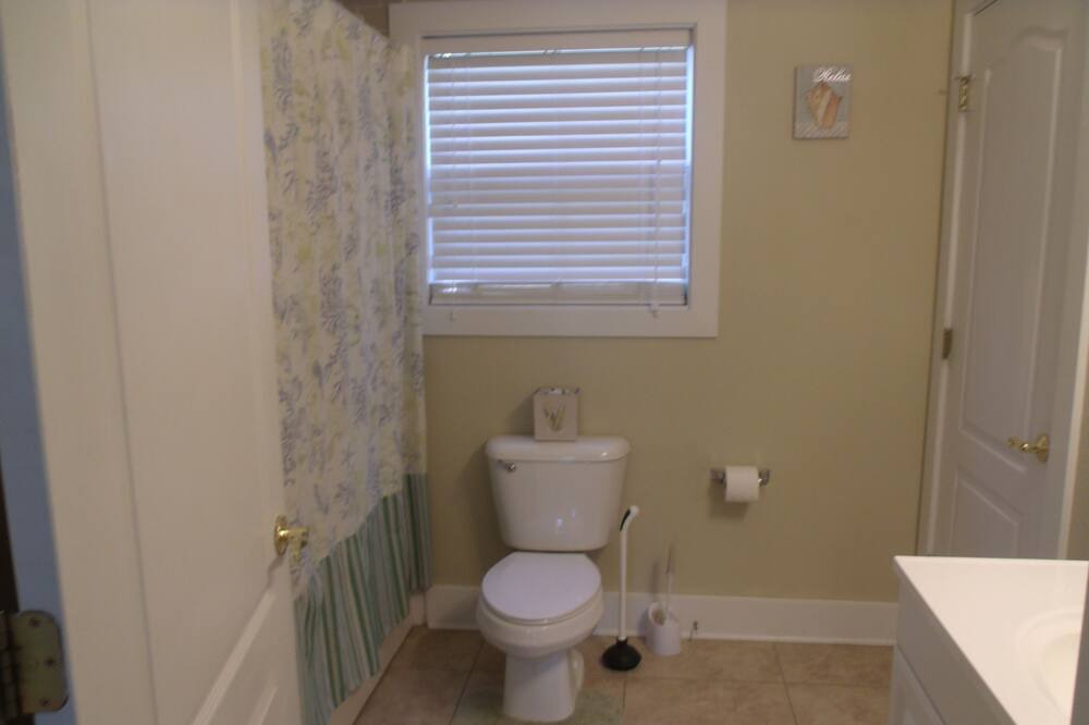 Photo of Bathroom in Ono Island