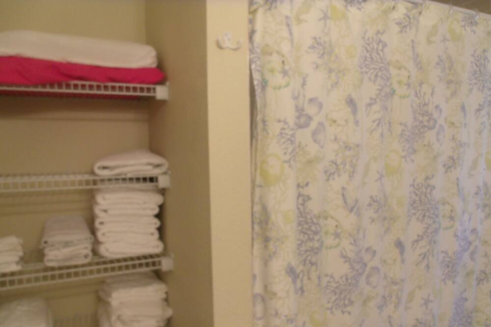 Photo of Bathroom in Ono Island
