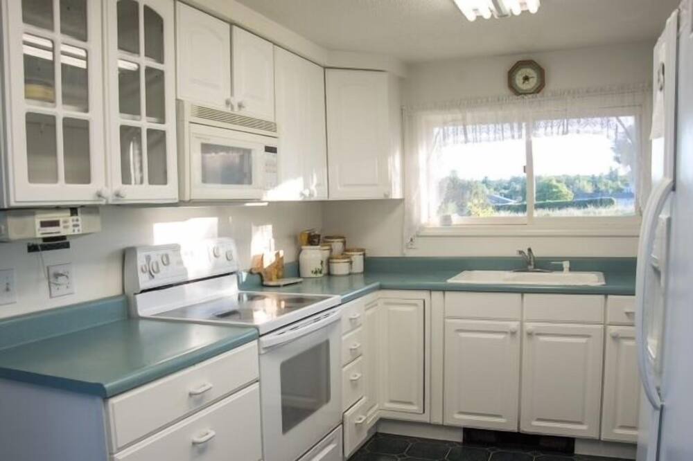 Photo of Kitchen in Beaver Island