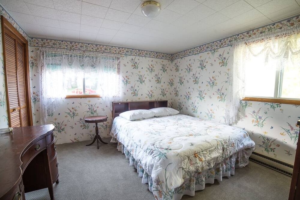 Photo of Bedroom in Beaver Island
