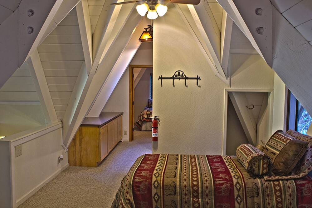 Photo of Bedroom in Strawberry
