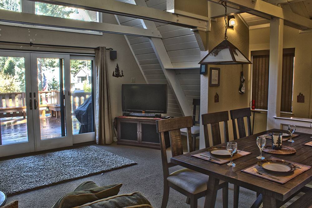 Photo of Livingroom in Strawberry