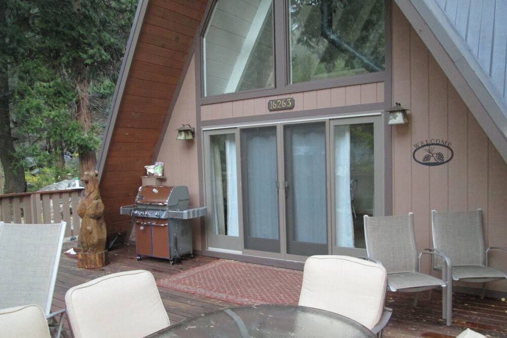 Photo of Outdoor in Strawberry