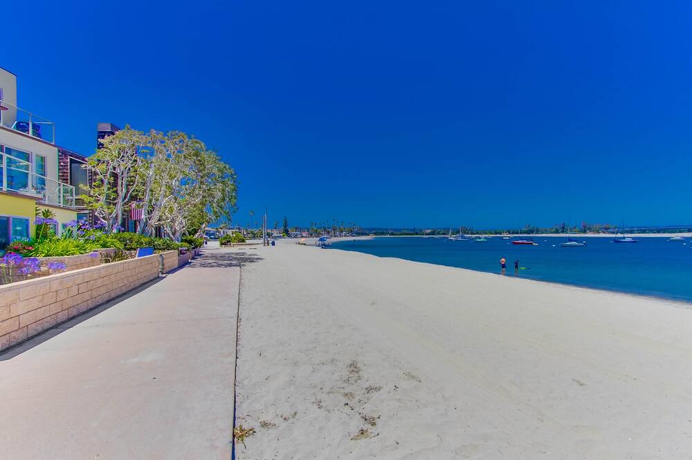 Photo of Others in South Mission Beach
