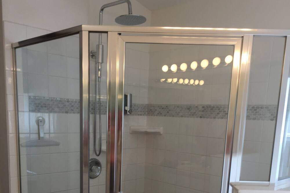 Photo of Bathroom in Cumbrian Lakes