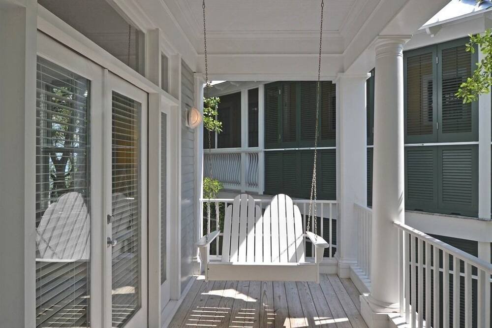 Photo of Patio Balcony in Seaside