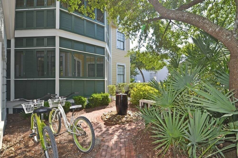 Photo of Outdoor in Seaside