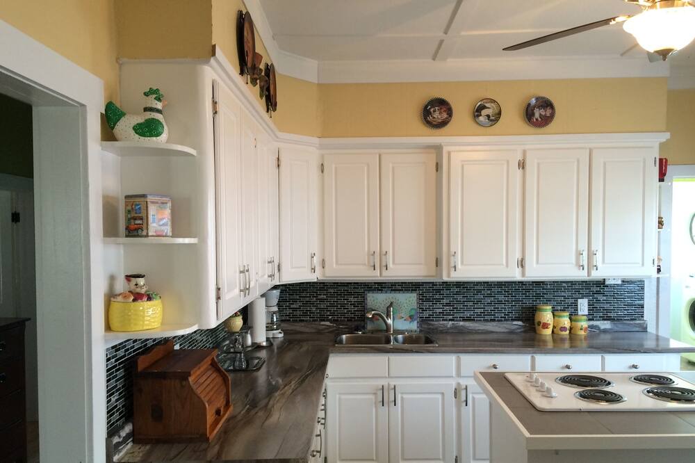 Photo of Kitchen in Lewisporte