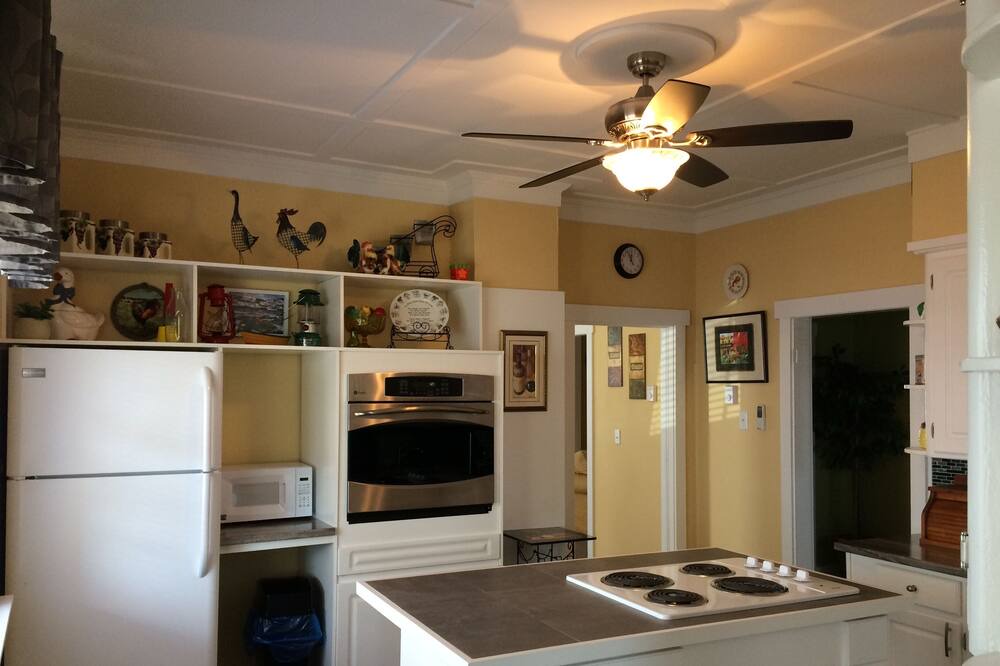 Photo of Kitchen in Lewisporte