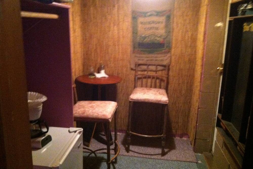 Photo of Bedroom in Clearlake