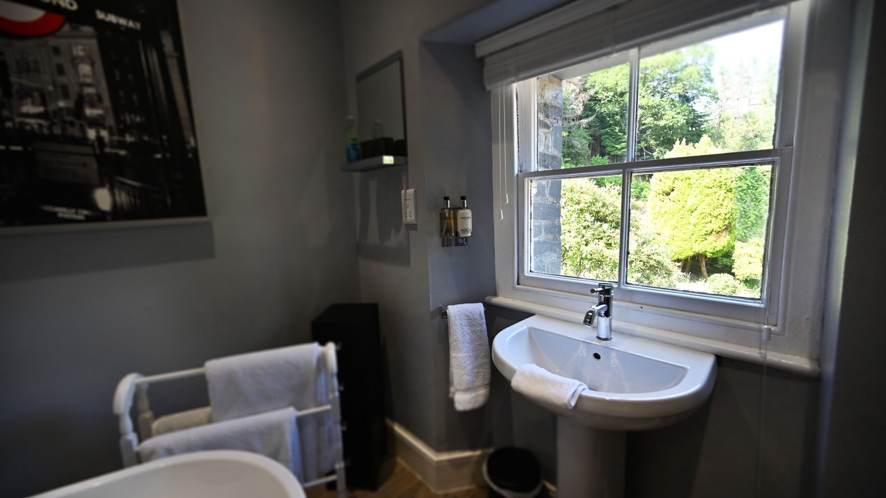 Photo of Bathroom in Corris