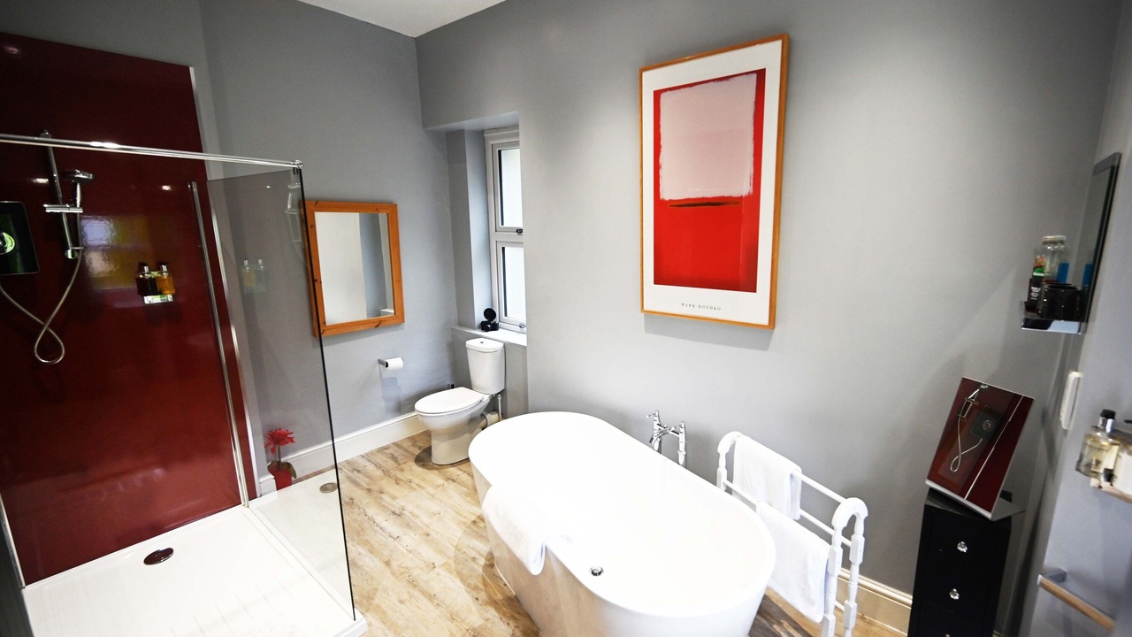 Photo of Bathroom in Corris