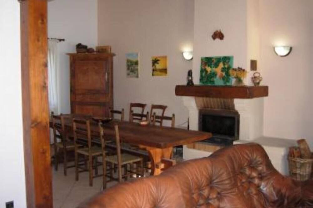 Photo of Livingroom in Blaignac