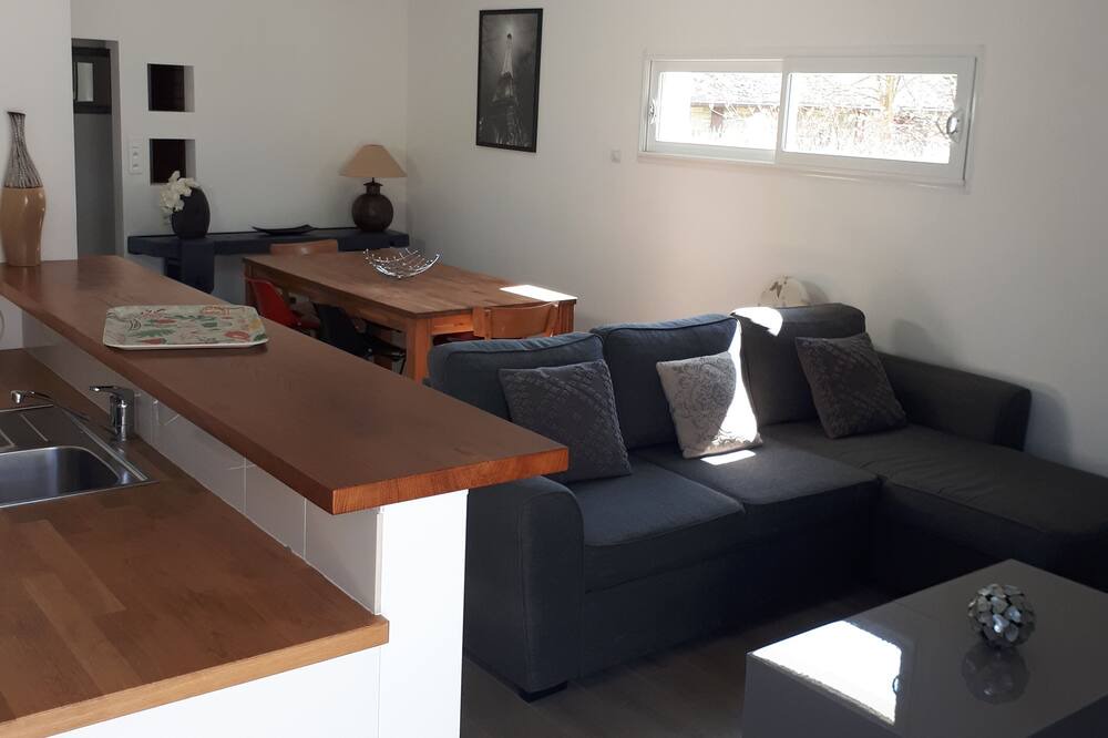 Photo of Livingroom in Pougy