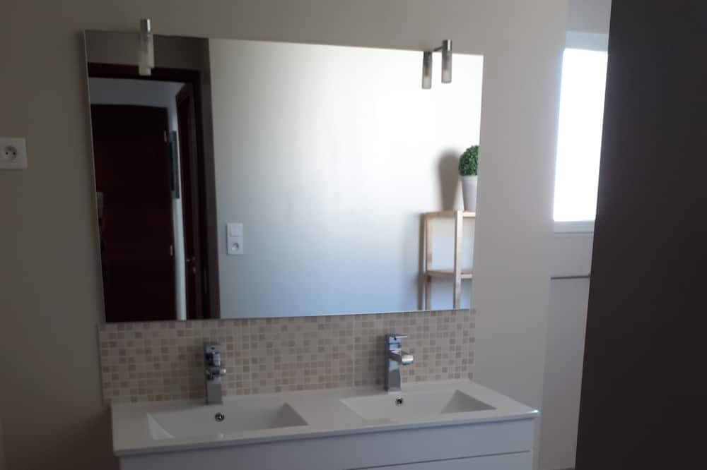 Photo of Bathroom in Pougy