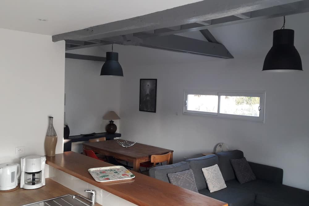 Photo of Livingroom in Pougy