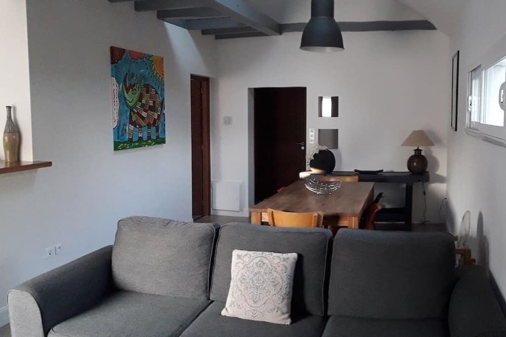 Photo of Livingroom in Pougy